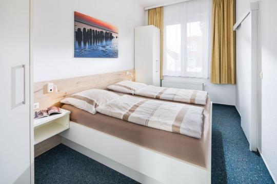 Schlafen in der Kletterrose