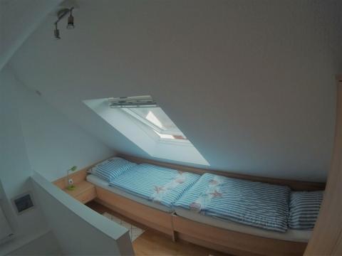 Schlafzimmer 2